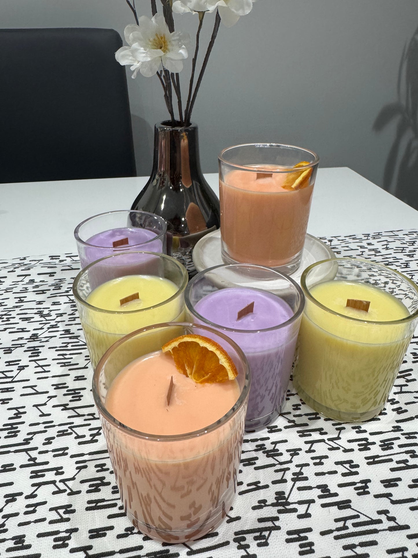 GloEssence Jar candle